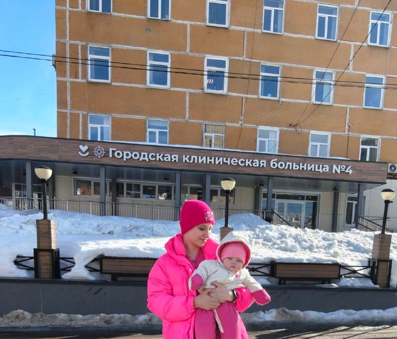 Тогда она была в животе. Сейчас — рядом. Ей уже 5 месяцев